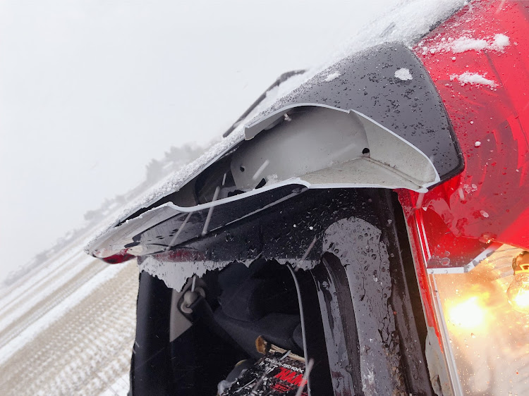 ストリームの雪道スリップ・事故・rn6・愛車がぁ。・事故には気をつけましょうに関するカスタム事例の投稿画像1枚目