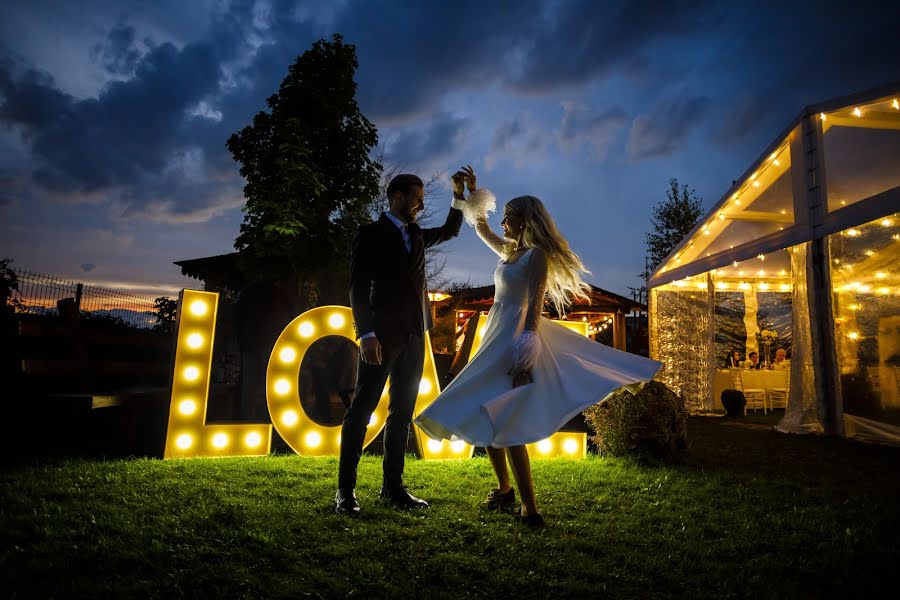 Wedding photographer Victor Leontescu (victorleontescu). Photo of 8 October 2020