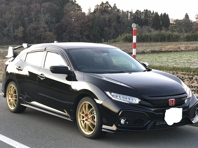 シビックのタイヤ交換・DIY・ENKEI PF01・enkei・スタットレスに関するカスタム事例の投稿画像3枚目