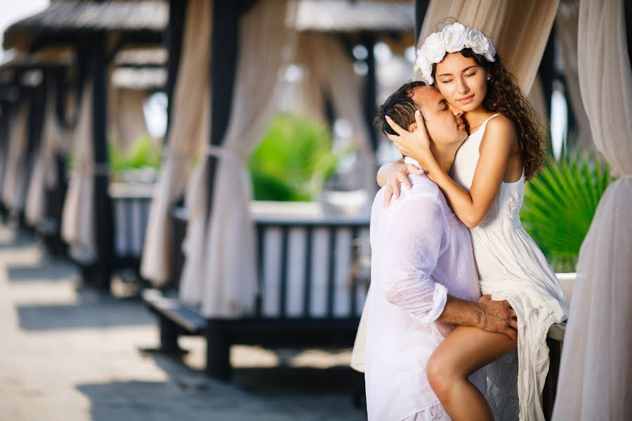 Fotografo di matrimoni Anton Korovin (antonk). Foto del 1 giugno 2019