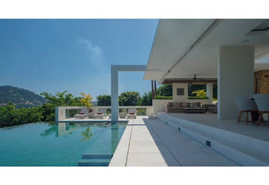 Villa with pool and terrace 2