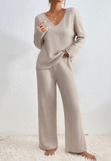 Title 5, Womens Knitted Two-Piece Set Round Neck Long-S...