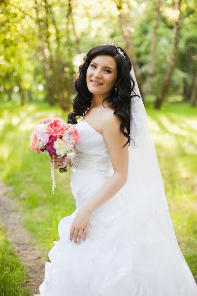 Wedding photographer Kaleriya Petrovskaya (lira192021). Photo of 10 June 2015