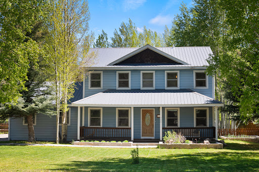 House with garden 1