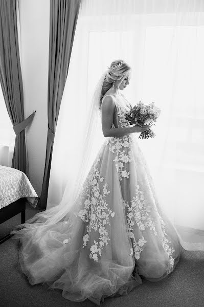 Wedding photographer Liya Shuvalova (liaidilia). Photo of 9 February 2019