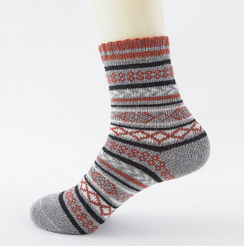 Winter Dikke Warme Gestreepte Wollen Sokken Casual Sokken Business Sokken Blijf warm en stijlvol de hele winter door met deze comfortabele en duurzame sokken.