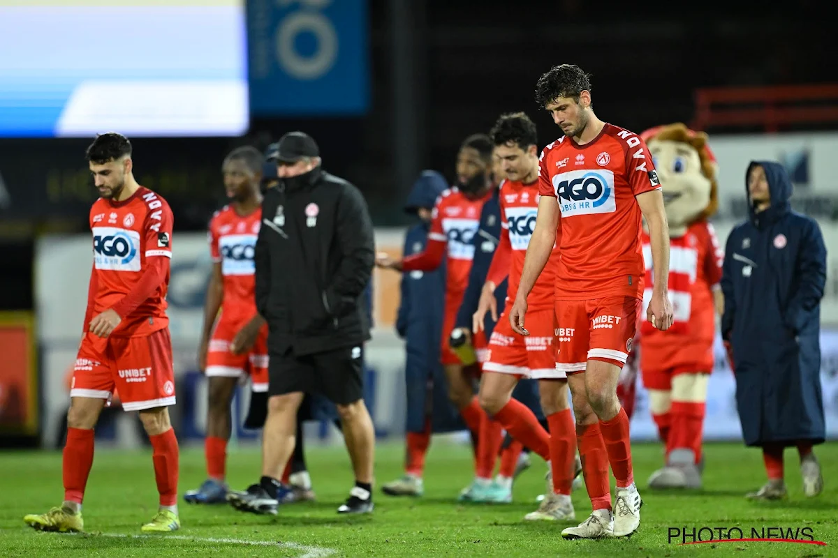 KV Kortrijk met de handen in het haar: "Verliezen was uit den boze, dit doet enorm veel pijn"