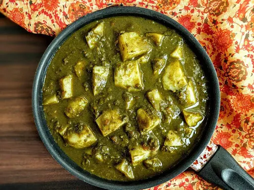 Aloo Palak (No Onion No Garlic)