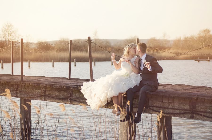 Fotógrafo de casamento Anett Bakos (anettphoto). Foto de 12 de março 2017