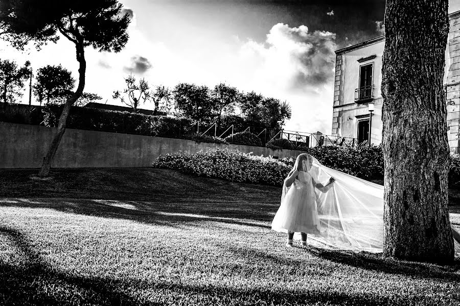 Fotógrafo de casamento Giuseppe Genovese (giuseppegenoves). Foto de 29 de junho 2015