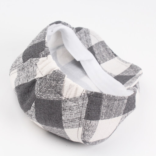 Title 4, Ladies plaid cloth beret