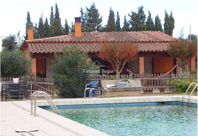 Farmhouse with pool 2