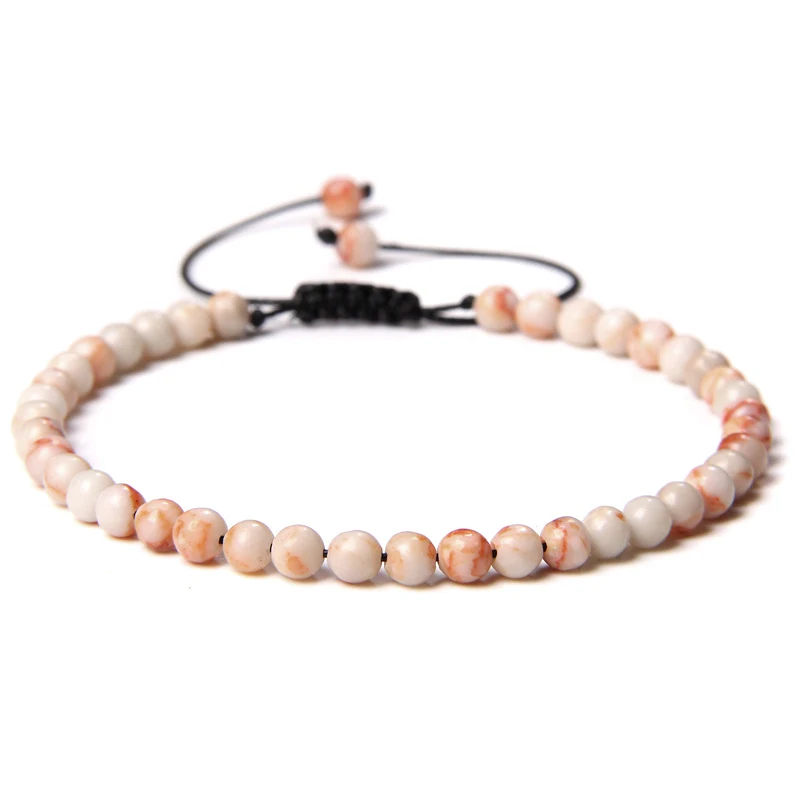 Pulsera de cuentas ajustable con gemas naturales en bruto, creando un estilo único y natural. Disfruta la belleza de la naturaleza en tu muñeca.