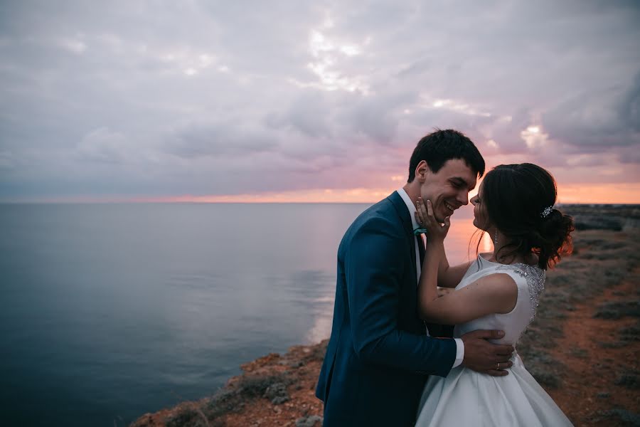 Fotógrafo de casamento Vitaliy Belov (beloff). Foto de 5 de outubro 2017