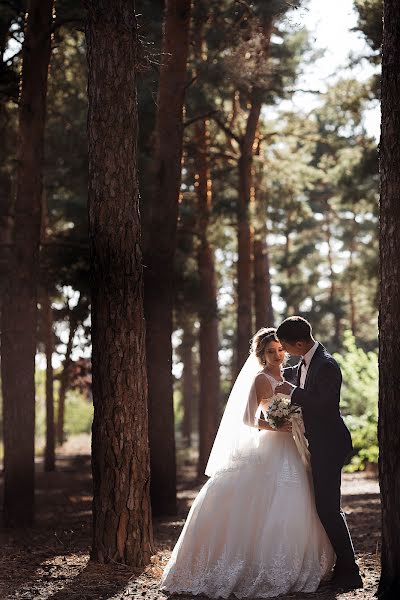 Fotógrafo de casamento Elena Kosmatova (kosmatova). Foto de 6 de janeiro 2019