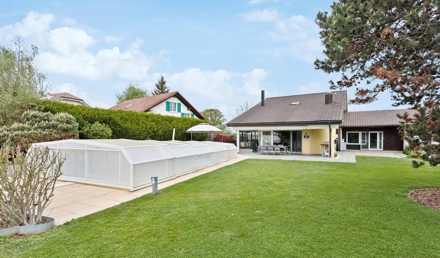 Maison avec jardin et terrasse Ecuvillens