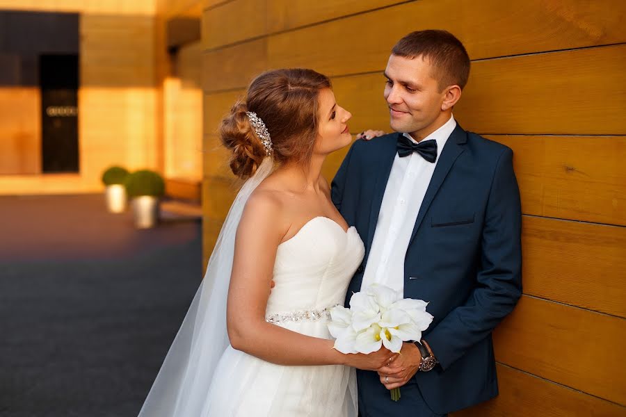 Fotógrafo de casamento Evgeniy Bugaev (bugaev). Foto de 3 de outubro 2017