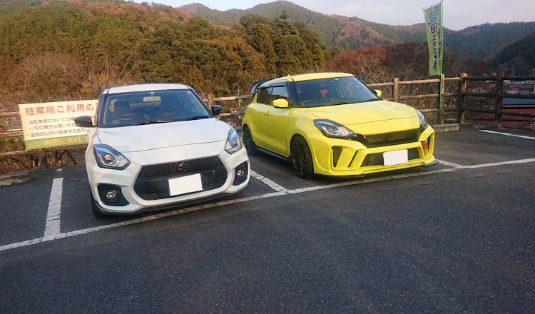 スイフトスポーツのTeamカレー味・芦ヶ久保デビュー・吉田元気村・O3’Z・FIAT 500チンクに関するカスタム事例の投稿画像5枚目