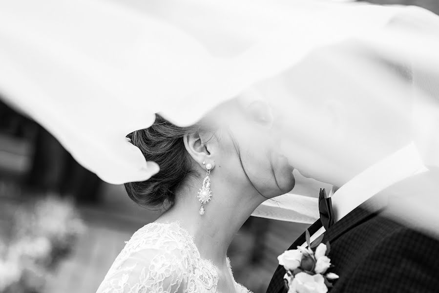 Nhiếp ảnh gia ảnh cưới Ekaterina Biryukova (katrinab). Ảnh của 26 tháng 7 2017