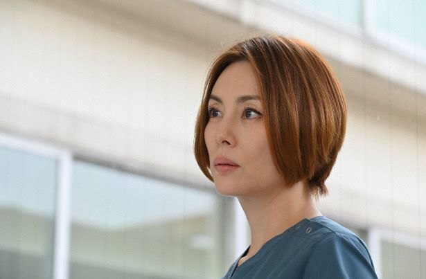 ドクターx 米倉涼子 未知子 復活に 早くあの名言聞きたい 美脚も健在 放送前から大反響 Trill トリル
