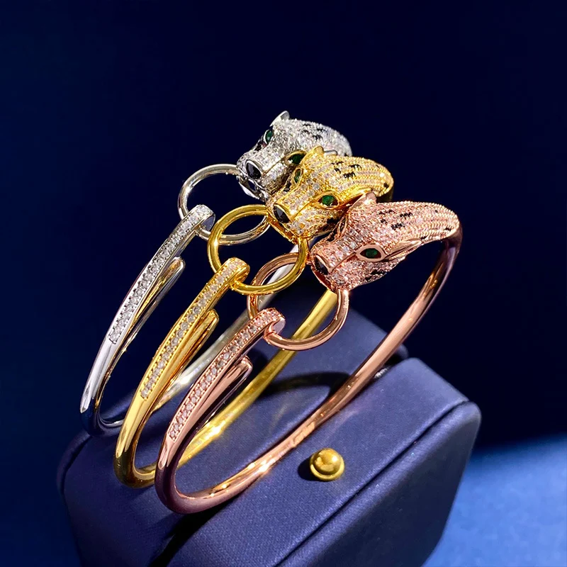 Title 2, Ring Leopard Diamant Rosegouden Armband, een st...