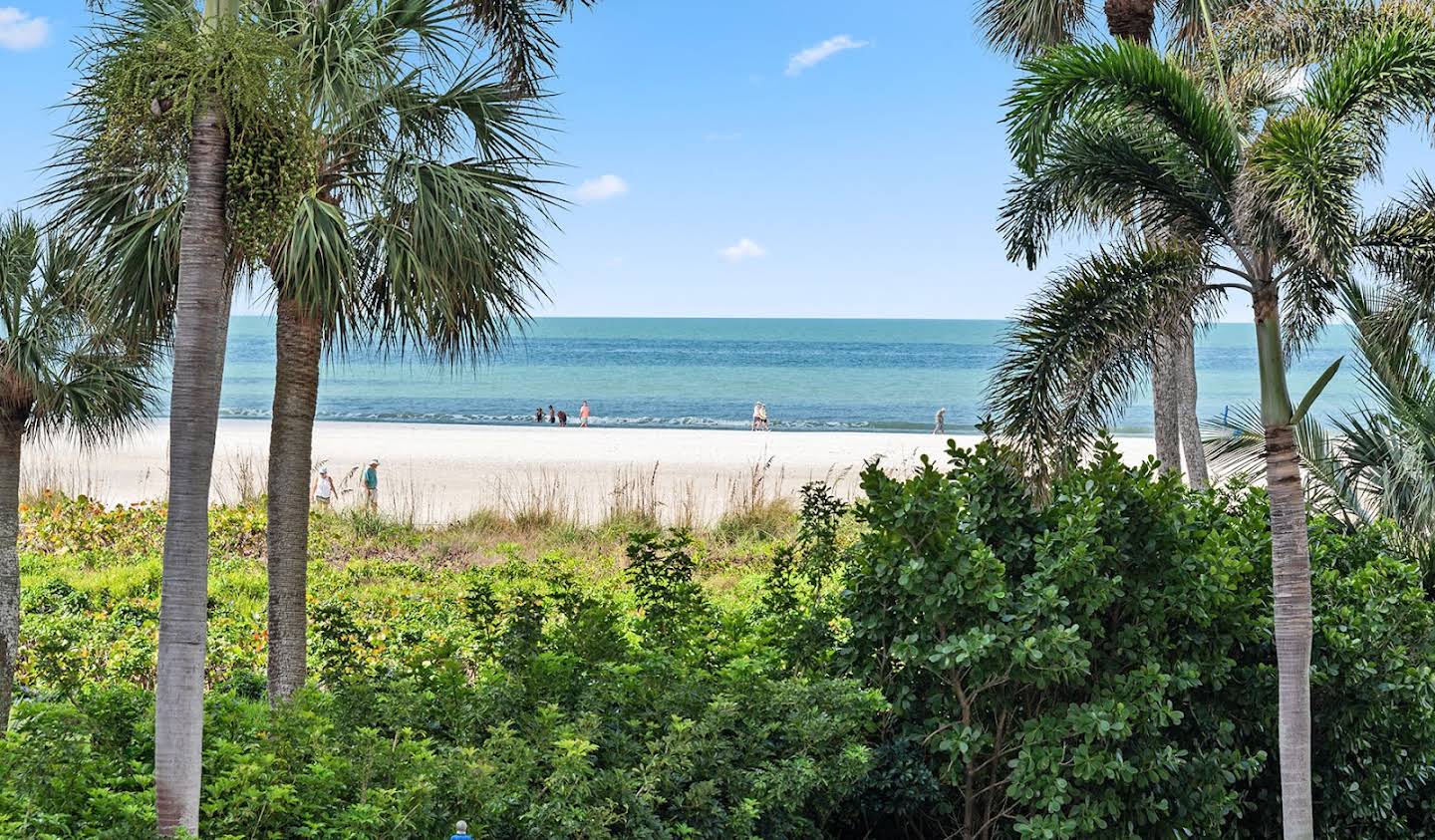 Apartment with pool Marco Island