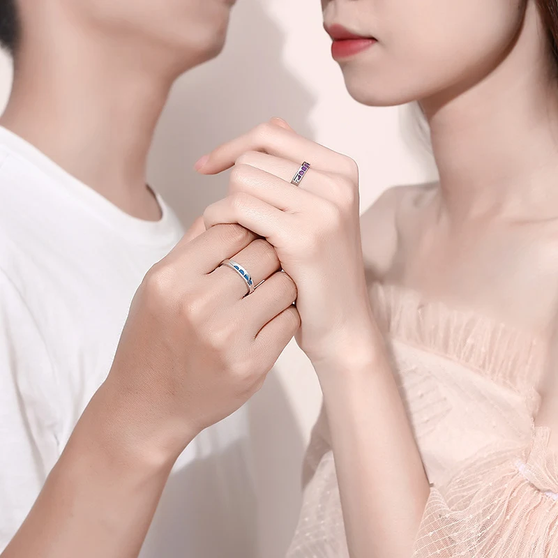 Anel de casal Magpie Bridge feminino em prata de lei. Design elegante, para celebrar o amor e a união. Um presente perfeito para casais apaixonados.