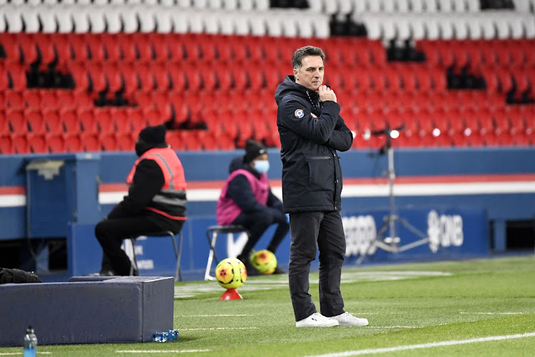 L'entraîneur de Lorient ne digère pas: "On a des occasions, puis l'arbitre siffle ce penalty pour le PSG..."