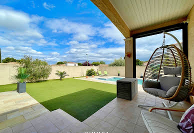 Maison avec piscine et terrasse 19