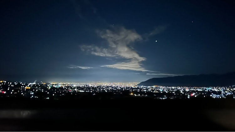 クラウンアスリートの210クラウン・ガールズオーナー・ドライブ・夜景と愛車・絶景スポットに関するカスタム事例の投稿画像4枚目