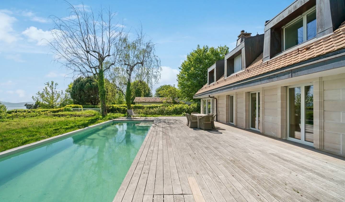 House with pool and garden Saint-Sulpice