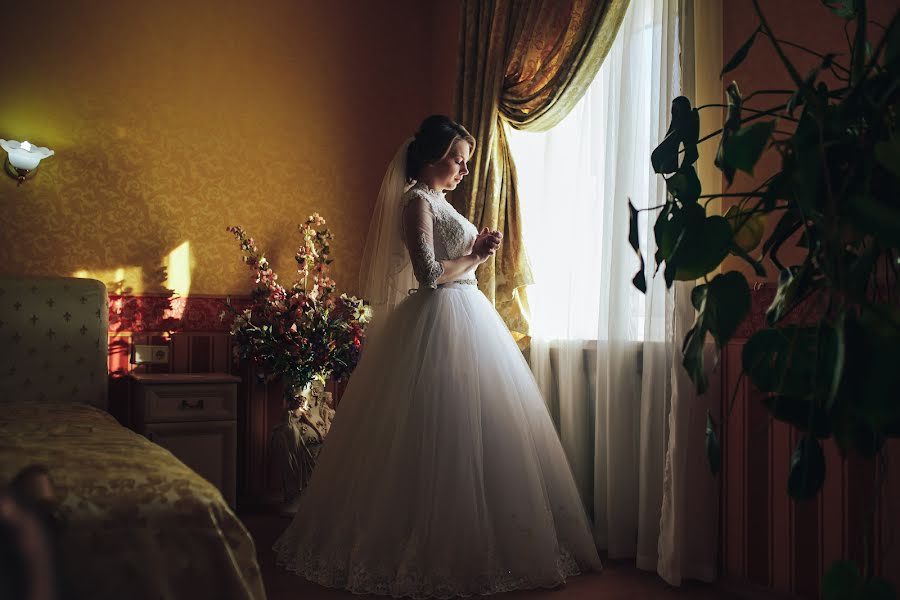 Bröllopsfotograf Viktoriya Sklyar (sklyarstudio). Foto av 23 mars 2019