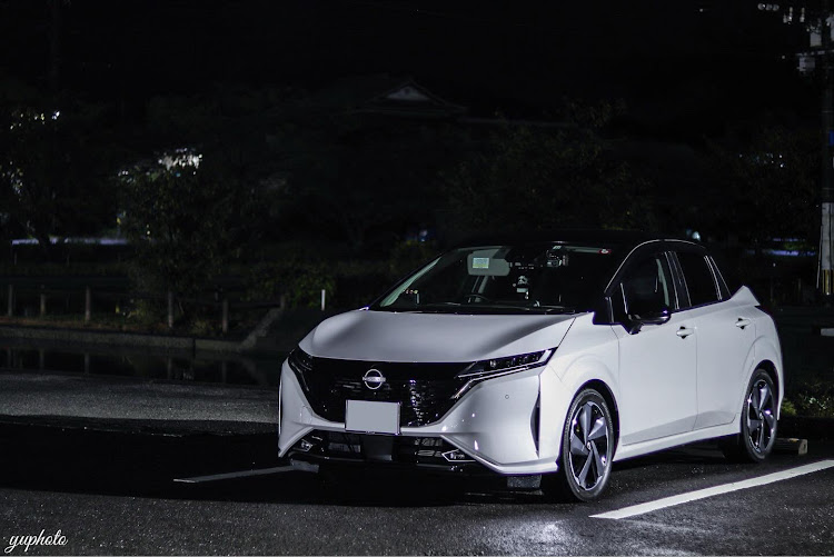 ノート オーラの日産オーラ・一眼レフ・犬・ナイトドライブに関するカスタム事例の投稿画像5枚目