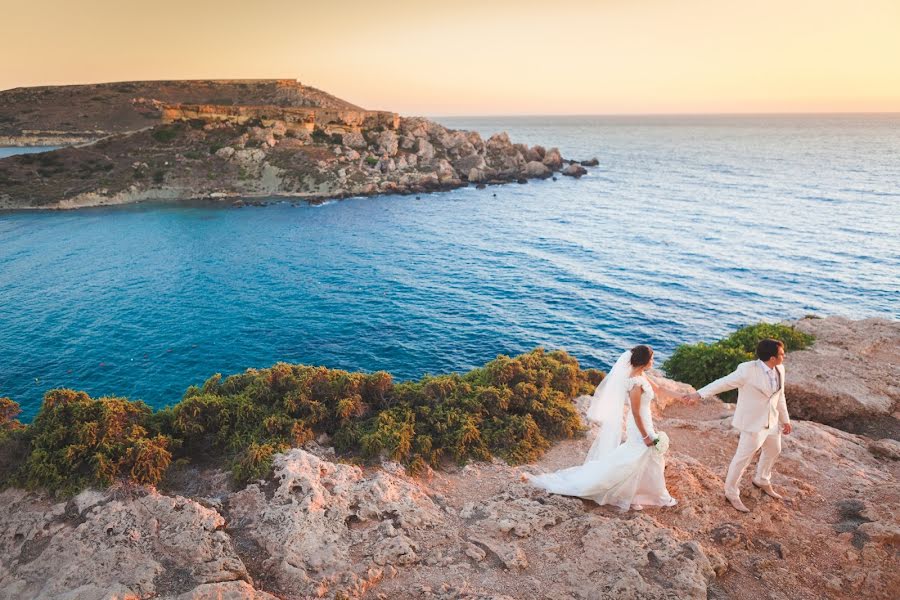 Fotografo di matrimoni Janis Luste (luste). Foto del 7 maggio 2019