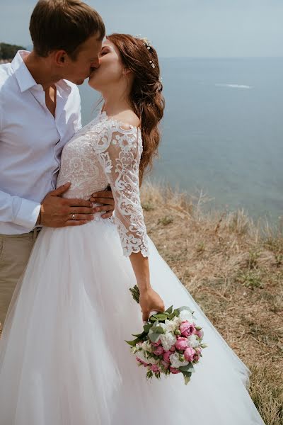 Fotógrafo de casamento Elena Kuzina (ekcamera). Foto de 11 de agosto 2019