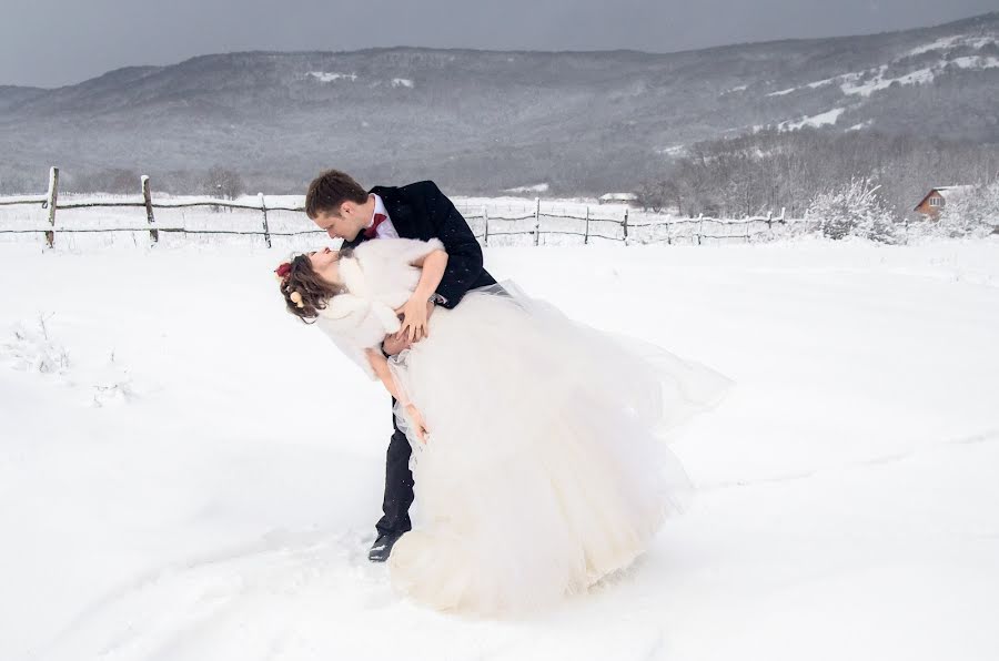 Fotógrafo de casamento Viktoriya Solomkina (viktoha). Foto de 6 de março 2017