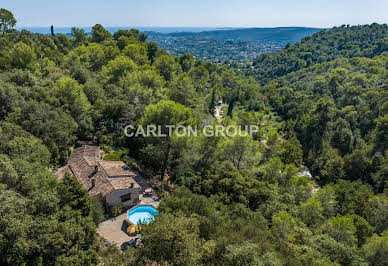 Villa with garden and terrace 4