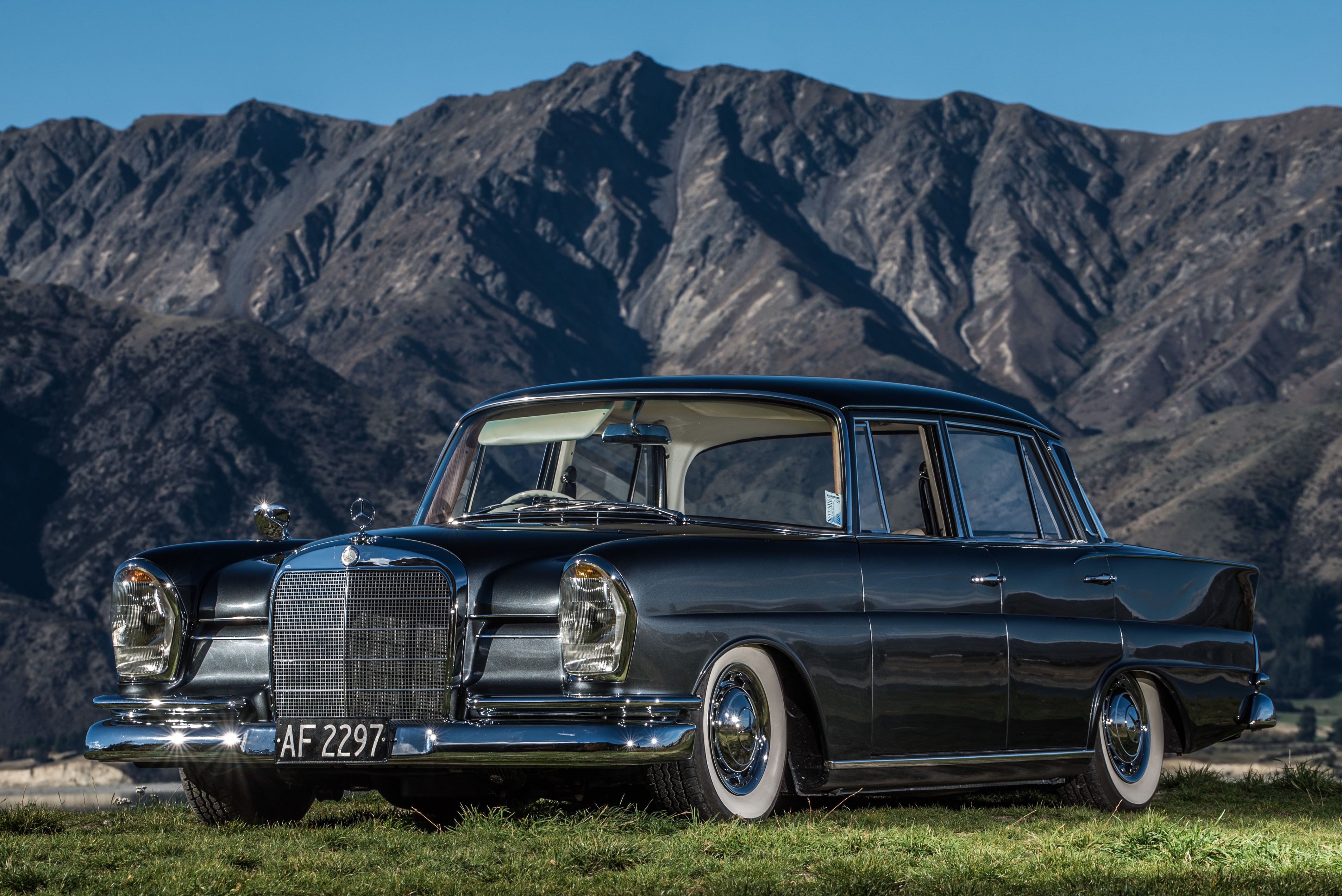 Mercedes 220s Hire Auckland