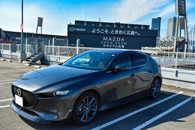 MAZDA3のひなたさんが投稿したカスタム事例の投稿画像1枚目