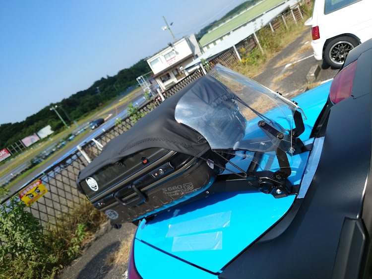SAIのオートテスト・美浜サーキット・間違った車で間違った場に来て間違った走りをするに関するカスタム事例の投稿画像9枚目