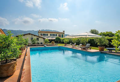 Villa with pool and garden 1