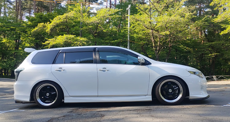 カローラフィールダーの5月もよろしくお願いします・G.Wはプチオフ日和・時が流れるのは早い・2台が繋いでくれた縁・早く弄りたいけど我慢してるに関するカスタム事例の投稿画像9枚目