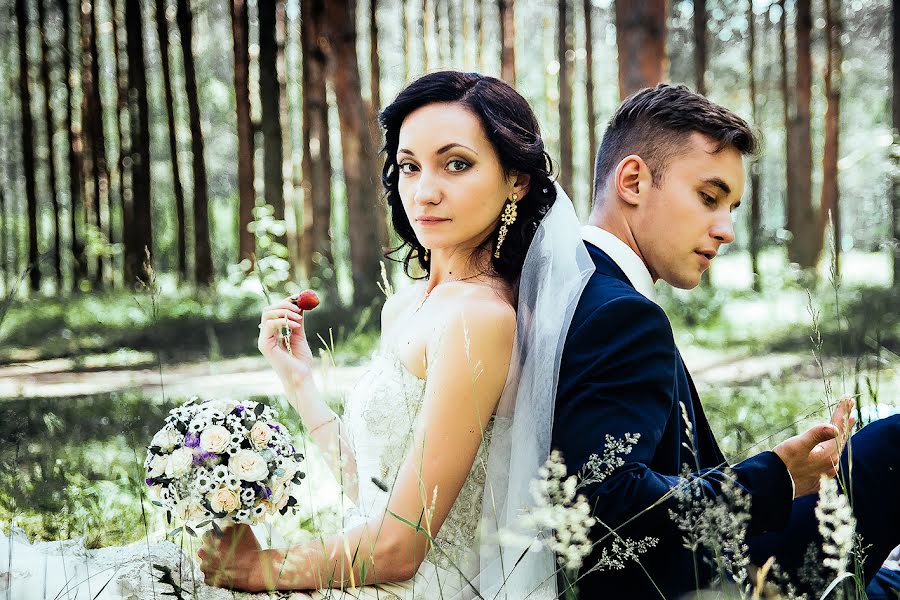 ช่างภาพงานแต่งงาน Yuliya Rubo (blueeyes) ภาพเมื่อ 28 มิถุนายน 2016