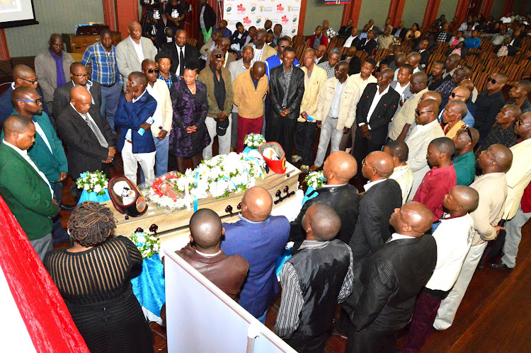 Promoters, boxers, trainers, family and fans from around the country bid farewell to WBU junior bantamweight boxing champion Gabula "Slashing Tiger" Vabaza at the East London City Hall on Friday.