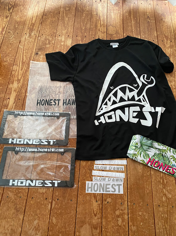 ヴォクシーの.nine.Works・HONEST・イナズマスパーキングブラック・ステッカーチューン・SLOW DAWNに関するカスタム事例の投稿画像3枚目