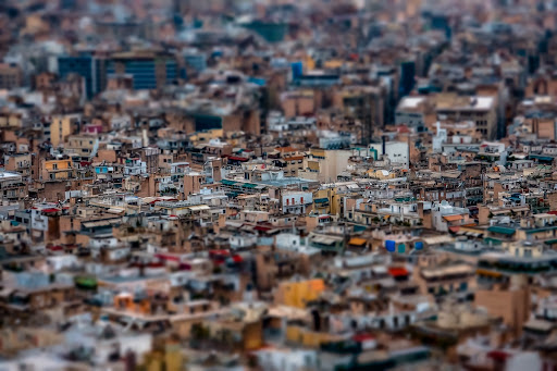 What Is a Tilt-Shift Lens? (And How to Use It for Architecture Photography)