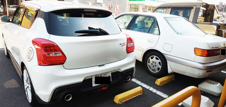 スイフトスポーツの勝手にコラボ・撮り溜め画像・ちょっと懐かしいトヨタ車・明日から３連休に関するカスタム事例の投稿画像27枚目
