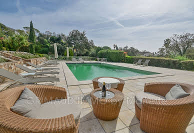 Villa with pool and terrace 4