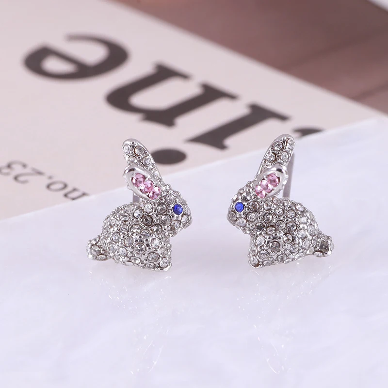 Schattige kleine konijnenoorbellen voor dames, vol diamanten, een perfect cadeau voor een sprankelende en charmante uitstraling.