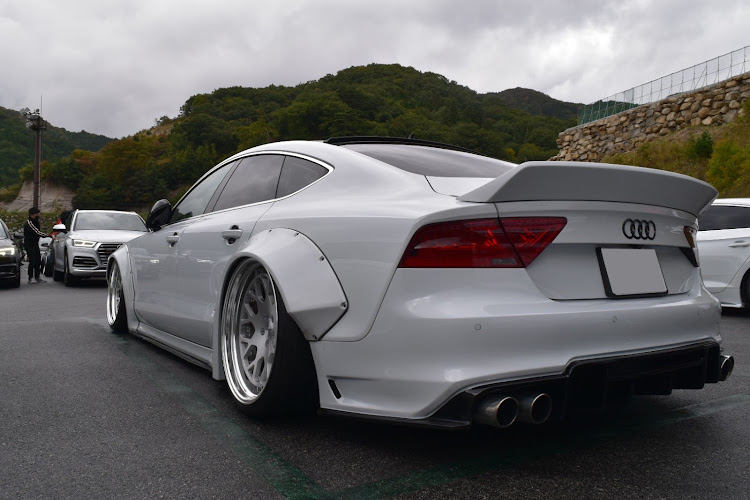 むっちさんが投稿したaudifullife・奥伊吹モーターパーク・オフ会・678に関するカスタム事例の投稿画像40枚目